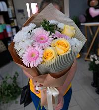 Букет цветов из:  Герберы, Розы и Хризантемы в Федоровское Тосненский район